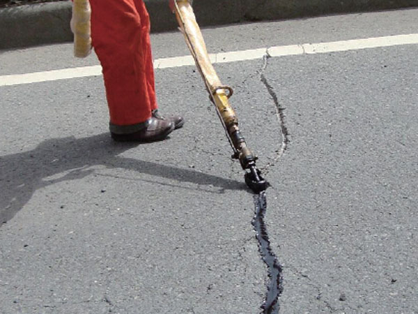 道路灌縫膠施工注意事項